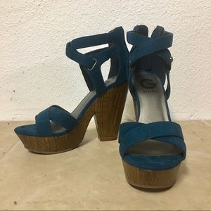 Guess wedges